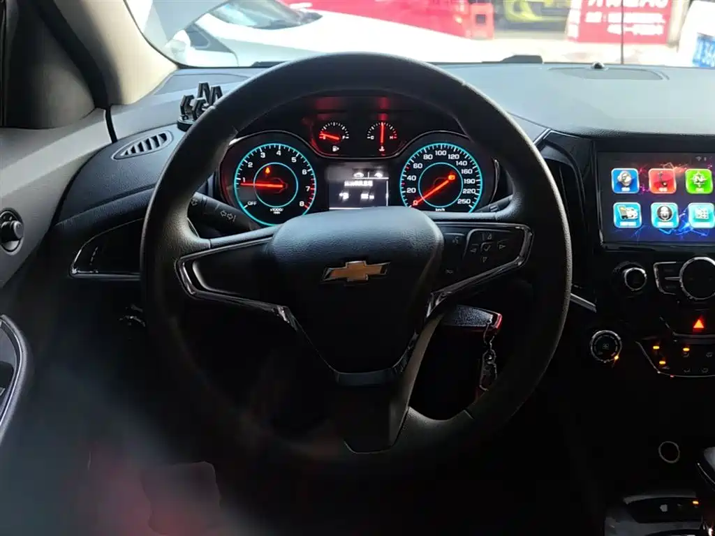 Chevrolet Cruze 2016 1.5L Automatic Luxury Edition фото 11
