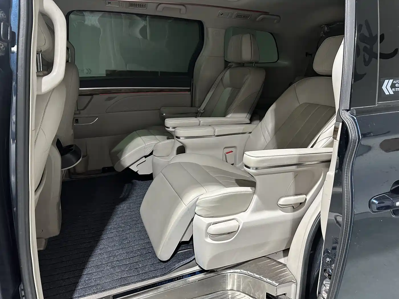 GAC Trumpchi Trumpchi M8 2018 320T Premium Edition фото 6