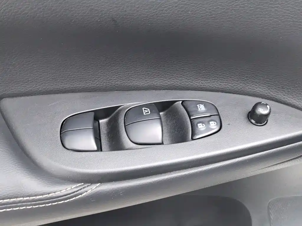 Nissan Tiida 2024 2024 1.6L CVT Cool Sport Edition