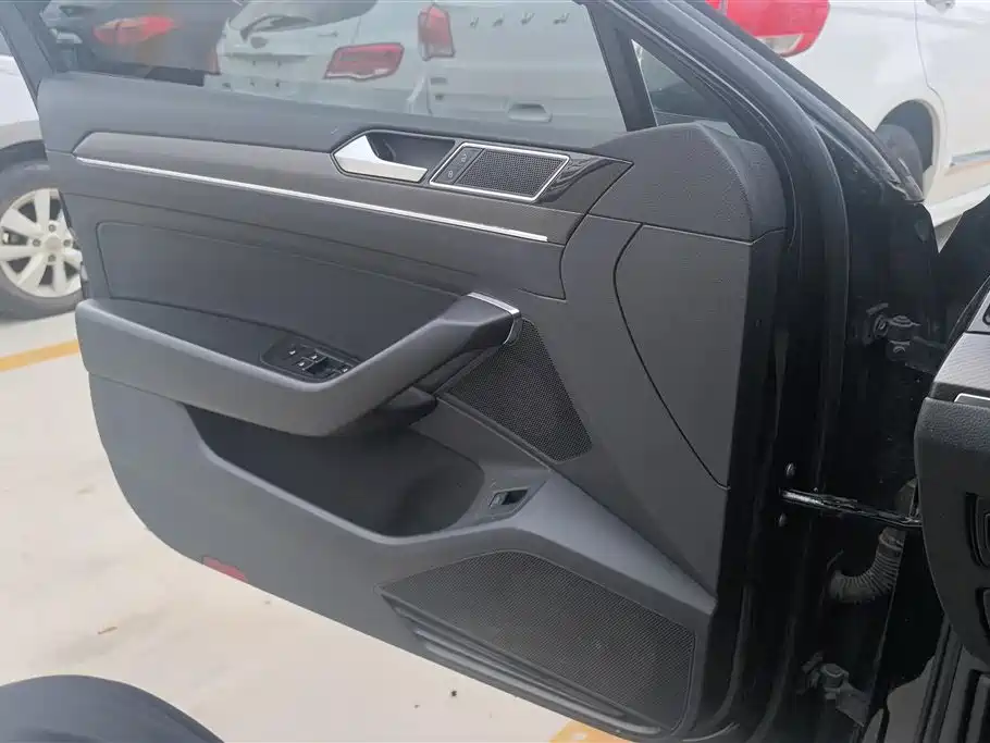 Volkswagen Magotan 2020 330TSI DSG Leading фото 7