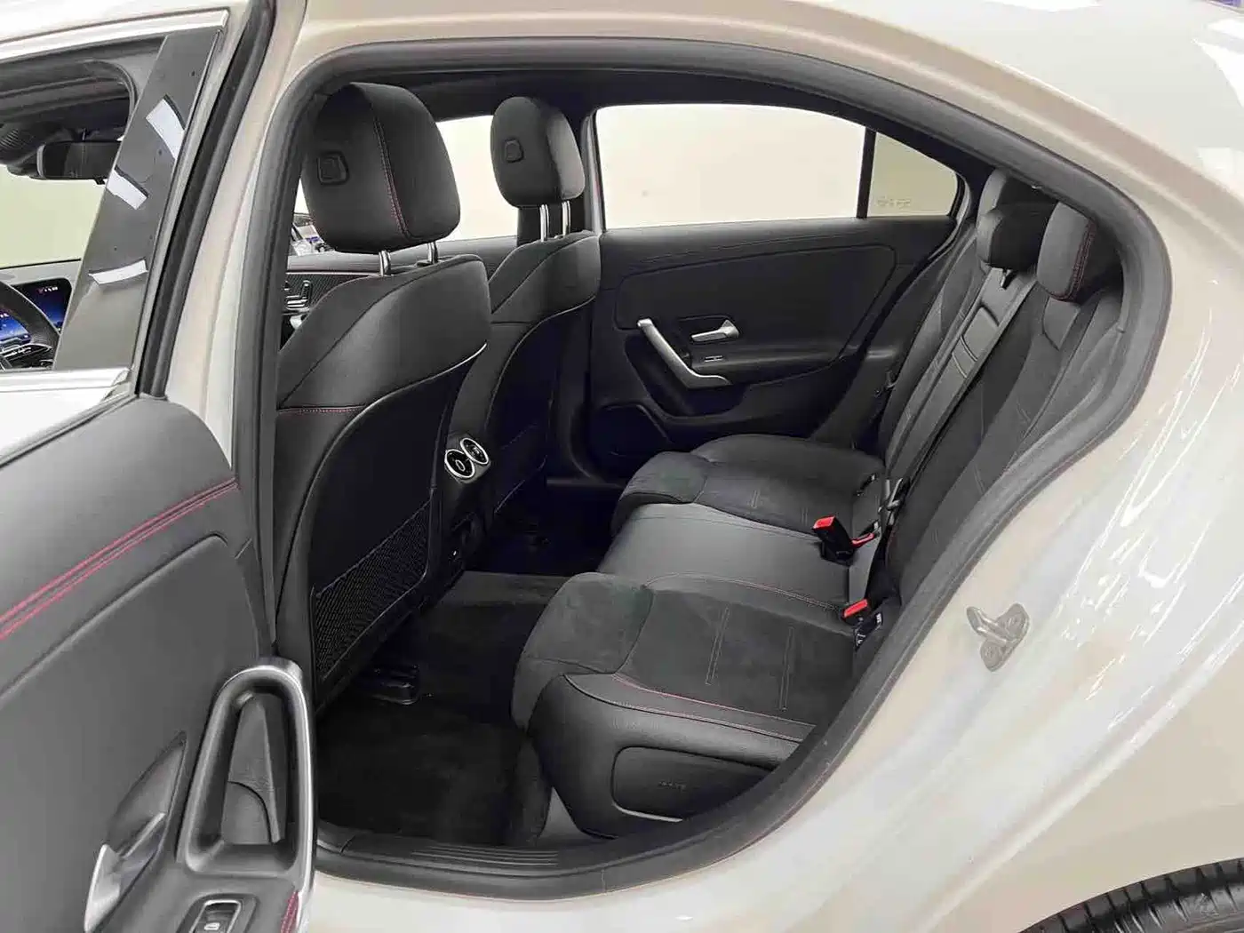 Mercedes-Benz A-Class 2025 2025 A 200 L Fashion Edition