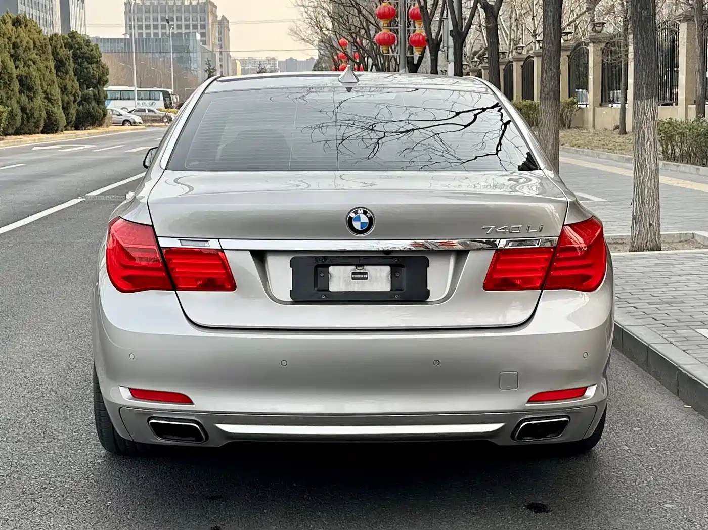 BMW 7 Series 2009 740Li Luxury фото 4