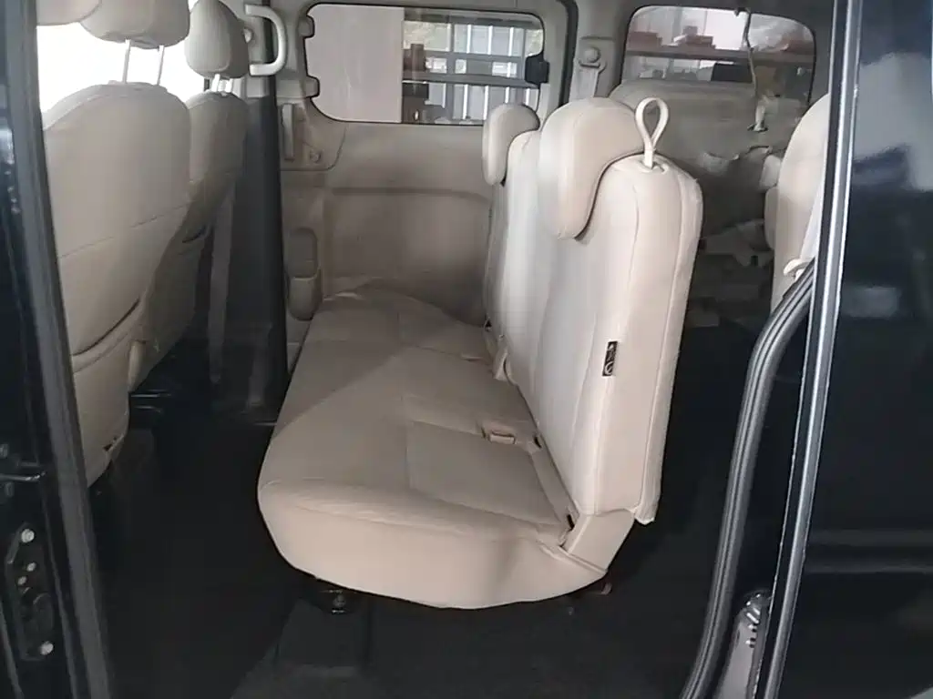 Nissan NV200 2018 2018 1.6L CVT Luxury Model