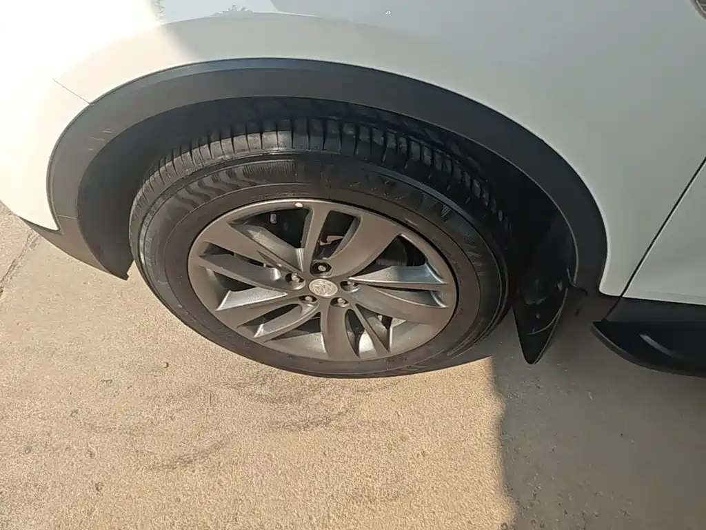 Фото 23 - Buick Encore