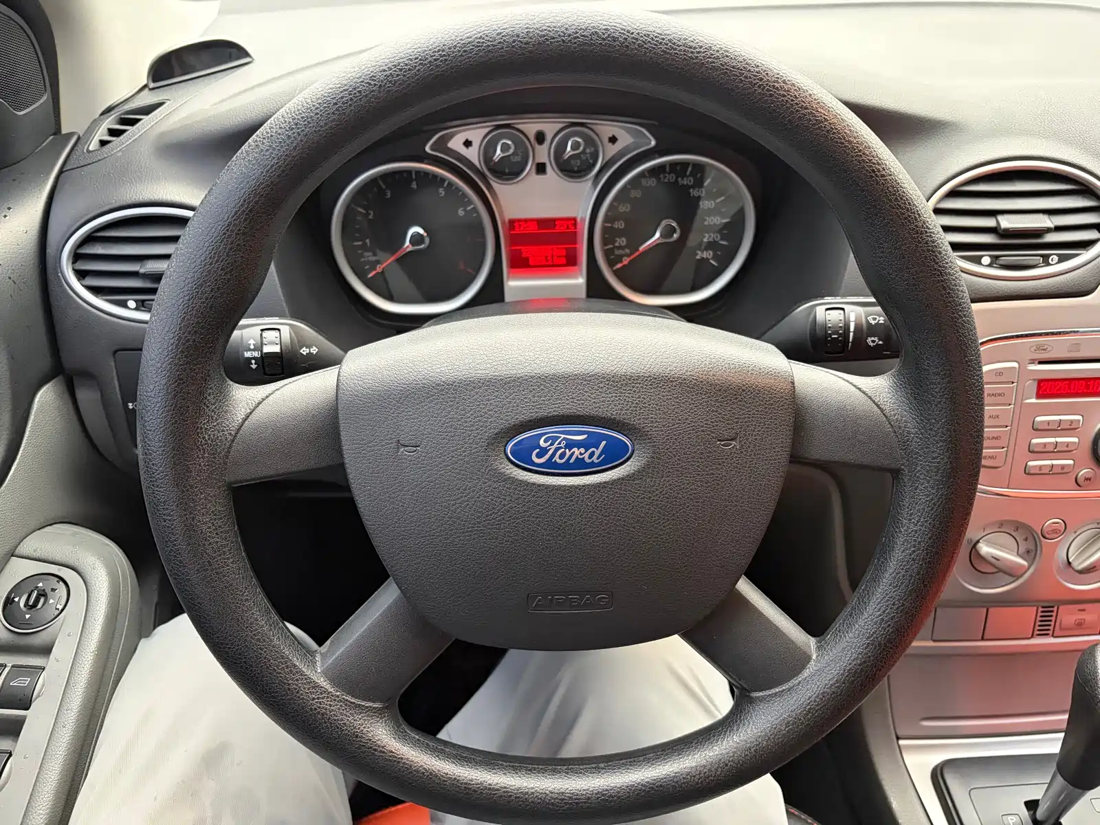 Фото 17 - Ford Focus