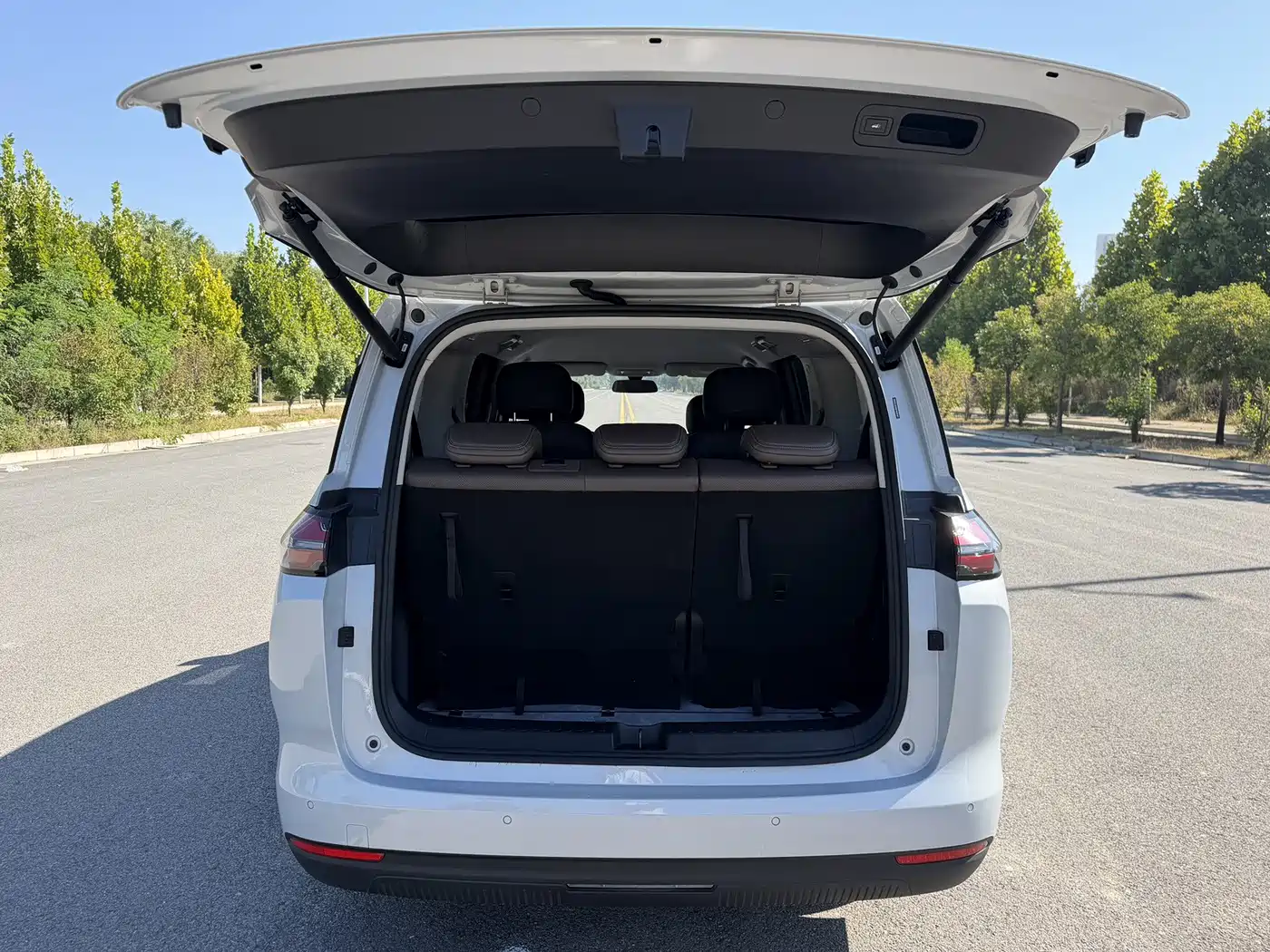 Wuling Motors Xingguang 730 New Energy 2025 2025 Model Plug-in Hybrid Base Version