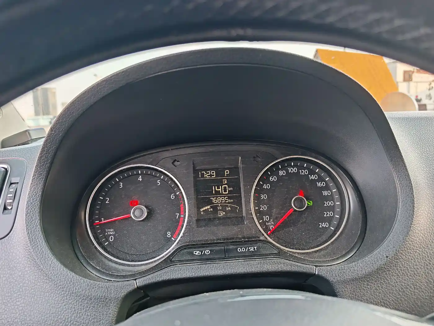 Volkswagen Polo 2016 1.6L Automatic Comfort фото 15