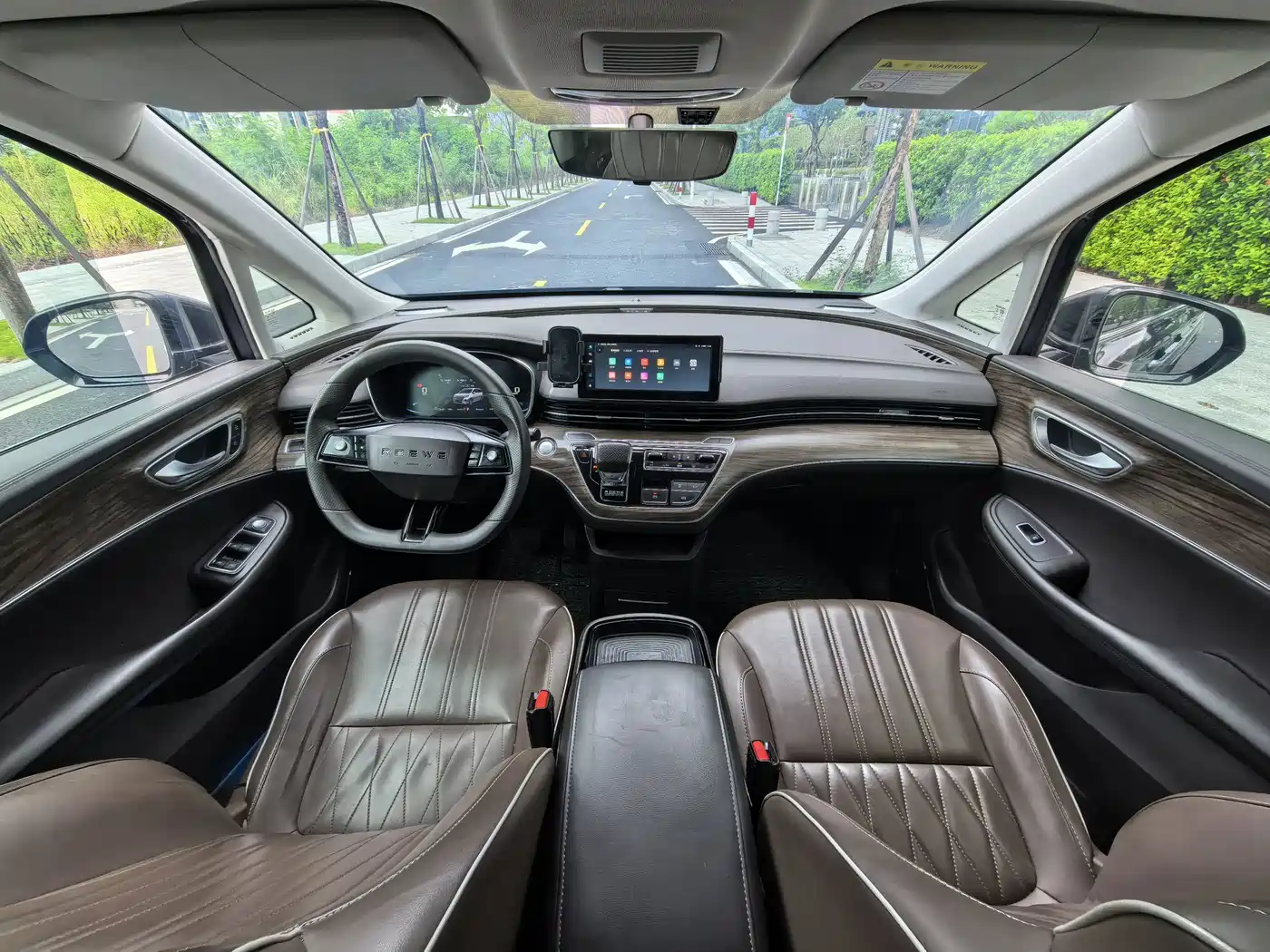 Roewe iMAX8 EV 2022 2022 Silver Edition