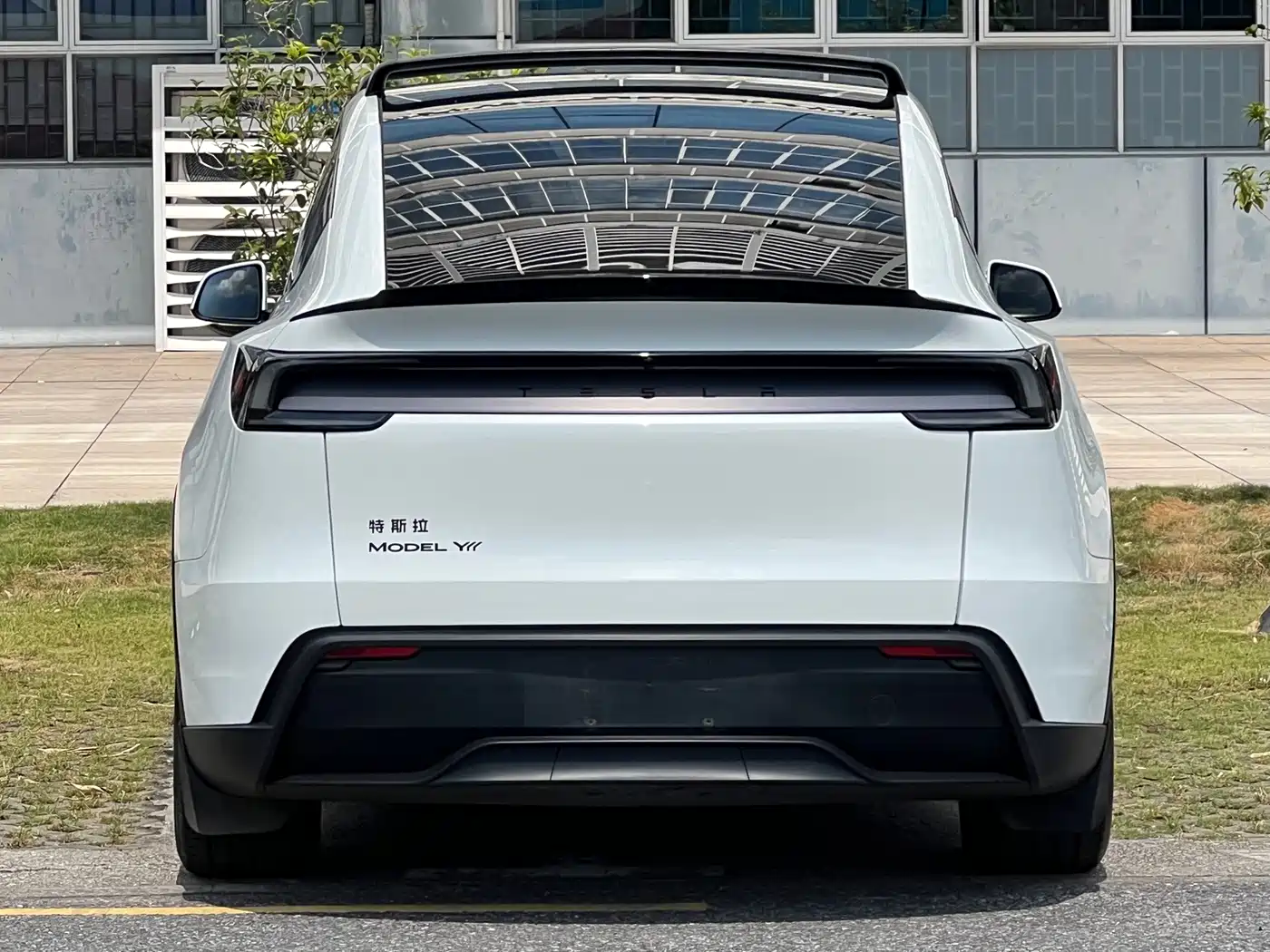Tesla Model Y L 2025 2025 Facelift Long Range AWD