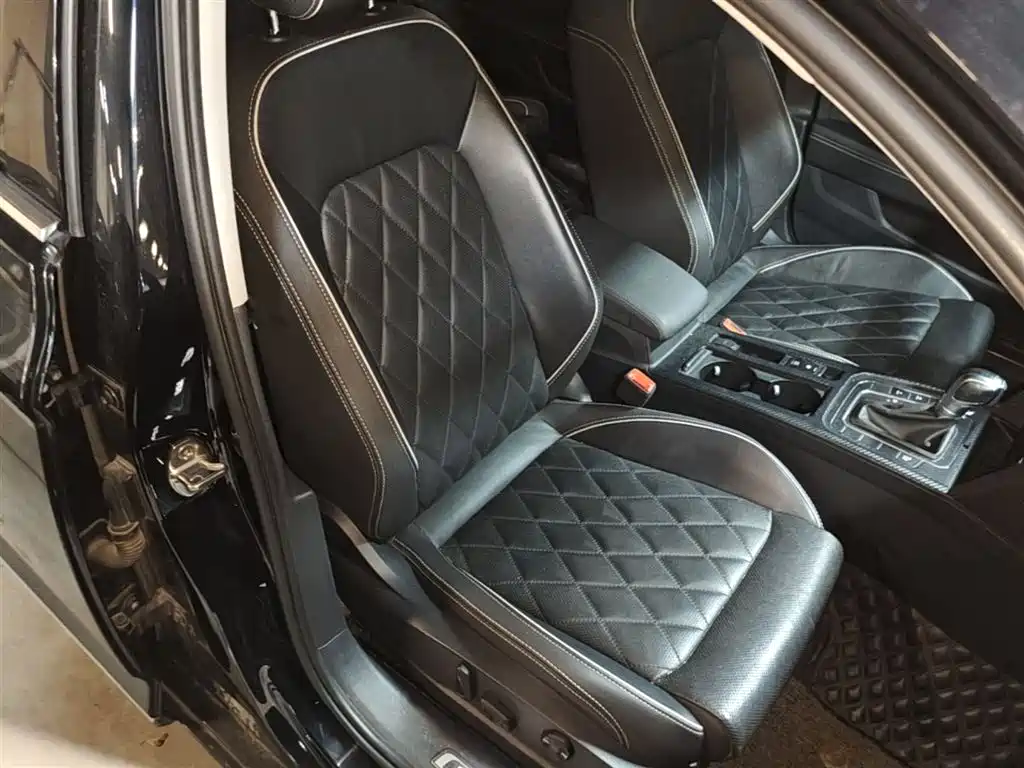 Volkswagen Magotan GTE Plug-in Hybrid 2020 GTE Luxury фото 25