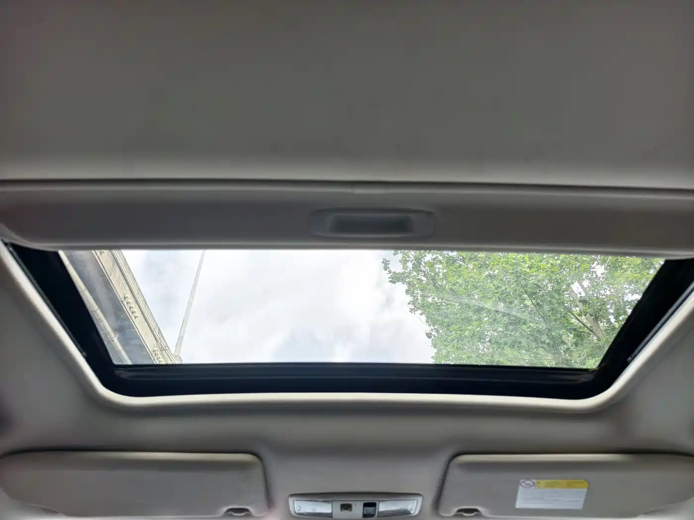 Mitsubishi Outlander 2019 2.4L 4WD Deluxe Edition 5-Seater China VI фото 16