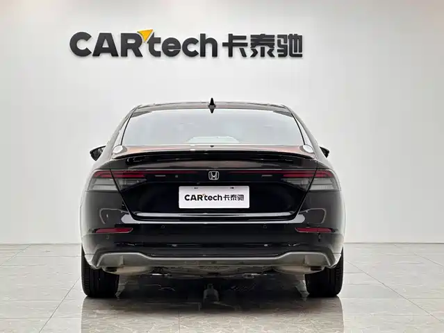 Honda Accord 2023 260TURBO Excellence Edition — фото 4