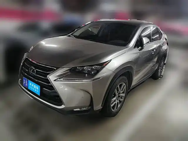 Lexus NX 2015 300h AWD F SPORT — фото 1