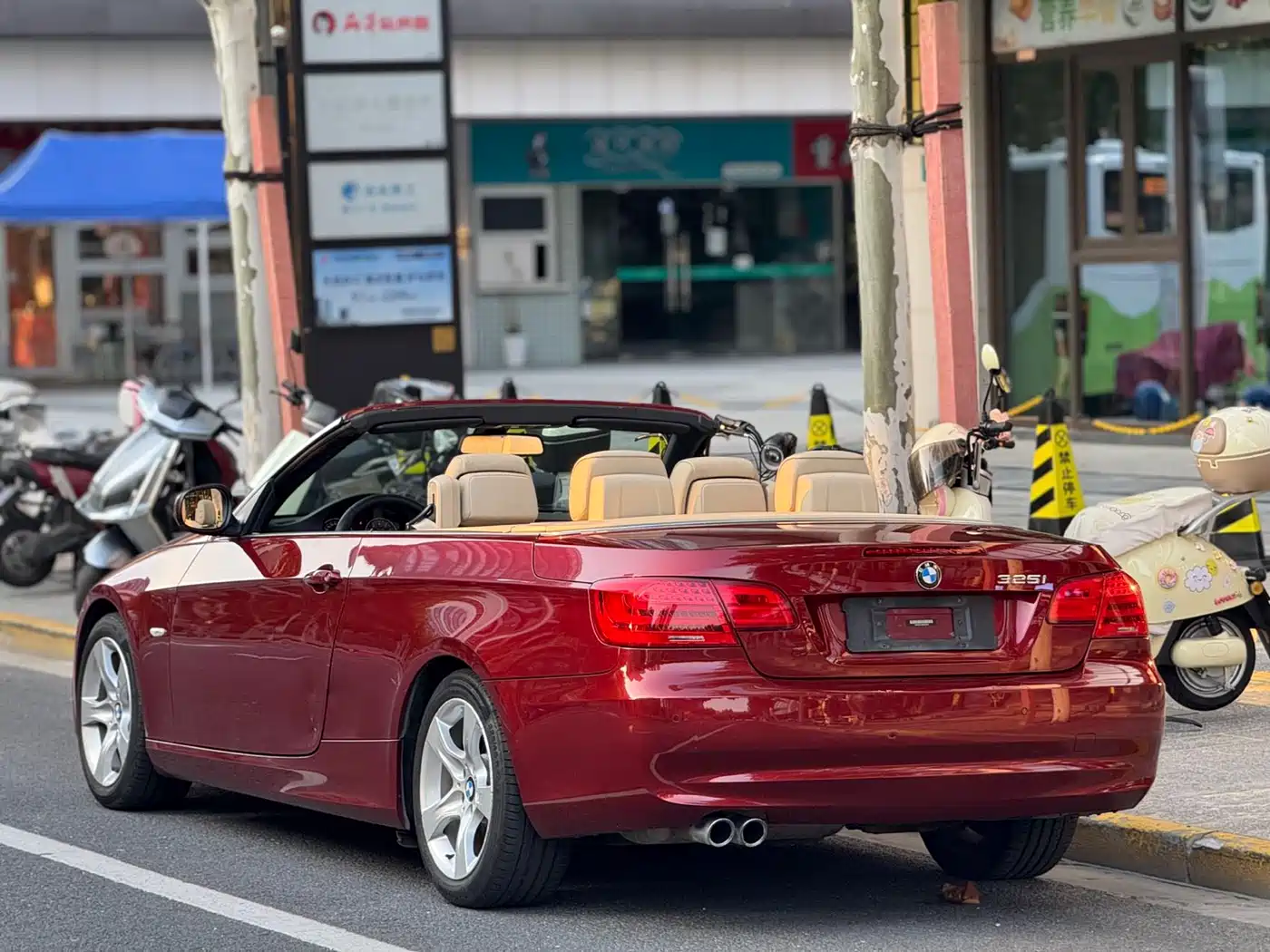 BMW 3 Series (Import) 2011 325i Convertible Coupe фото 5