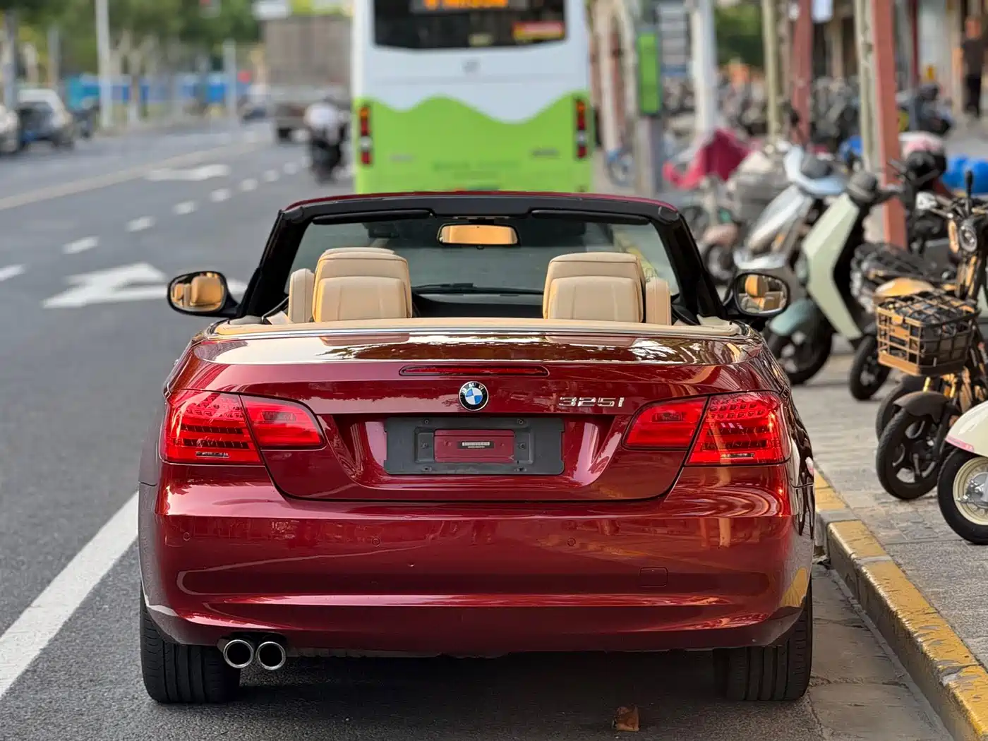 BMW 3 Series (Import) 2011 325i Convertible Coupe фото 3