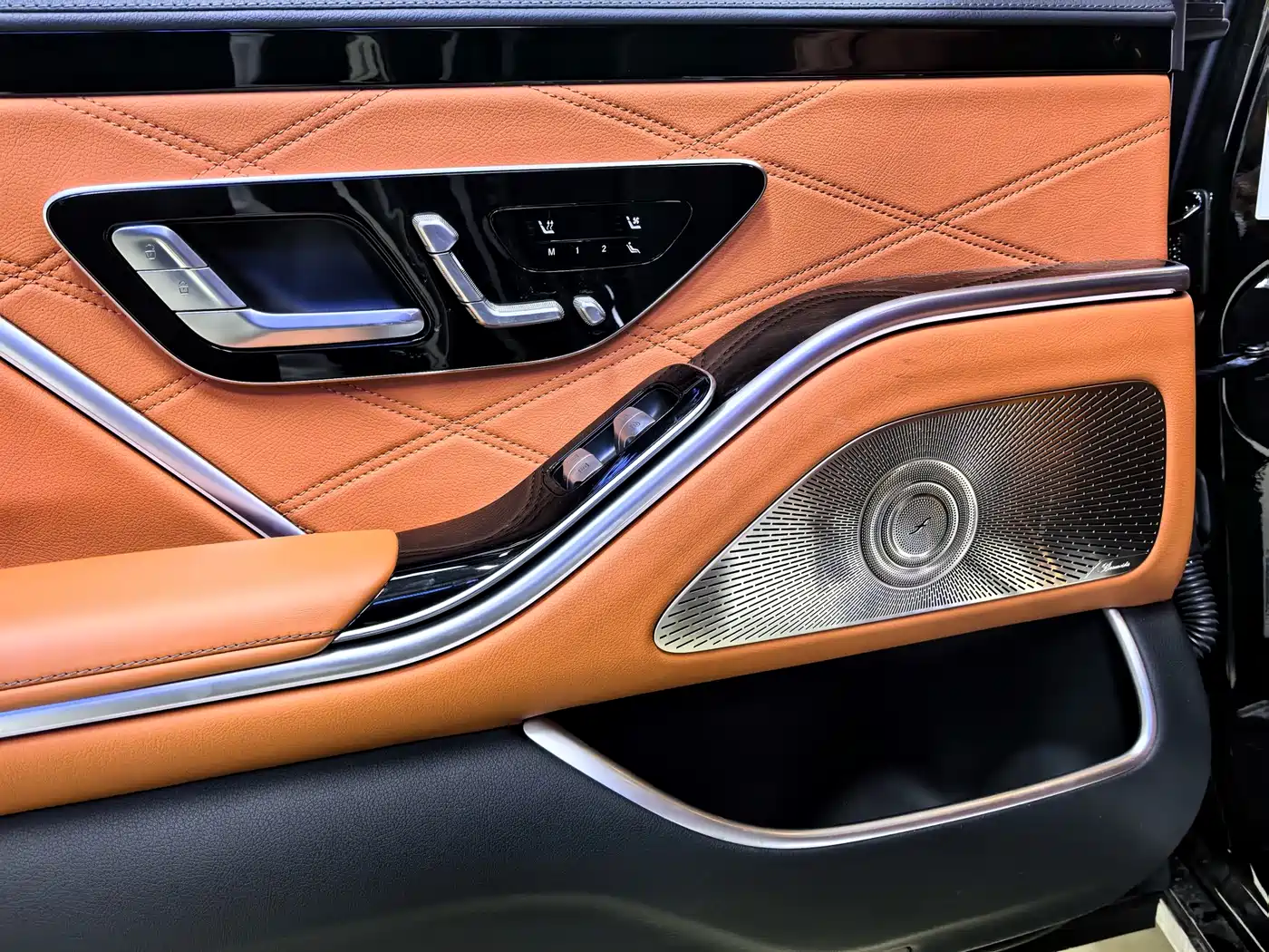 Mercedes-Benz Maybach S-Class 2022 S 480 4MATIC Intelligent Premium Special Edition фото 17