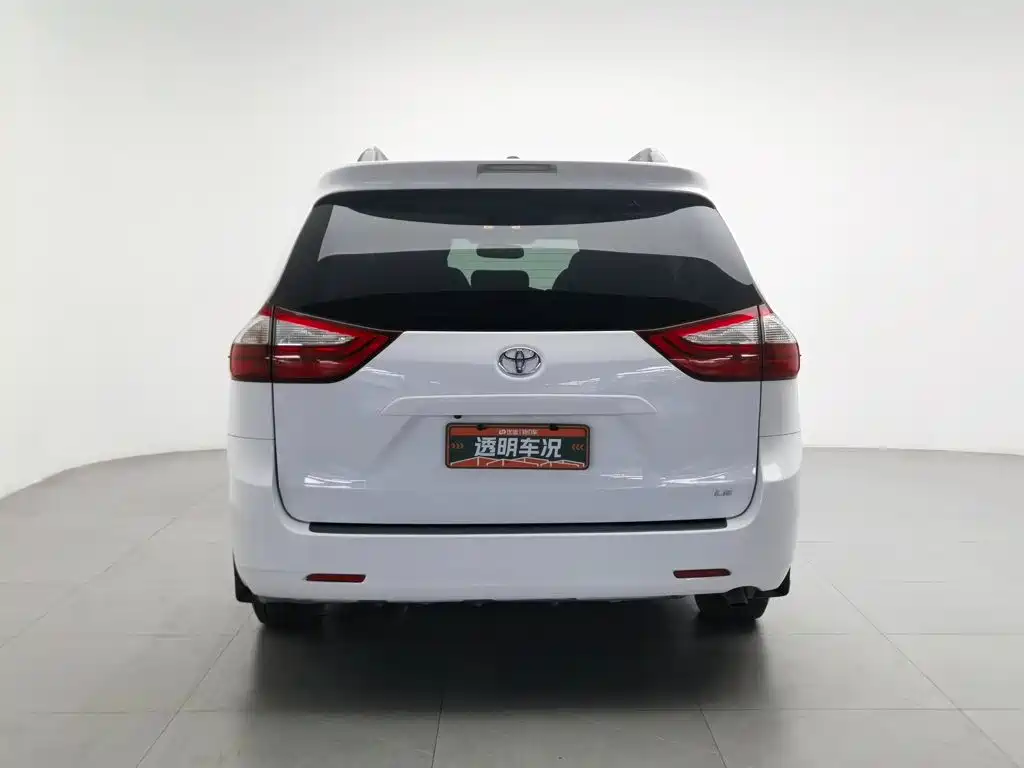 Toyota Sienna 2017 2016 Model 3.5L 2WD SE