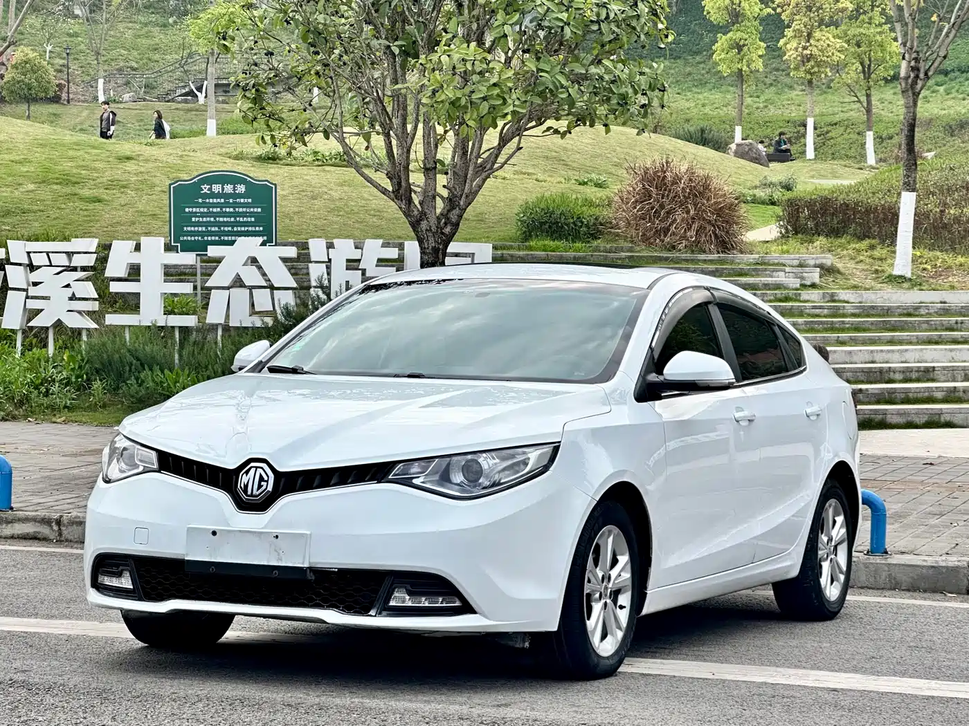 MG GT 2018 2016 Model 1.5T Automatic Premium Luxury Edition