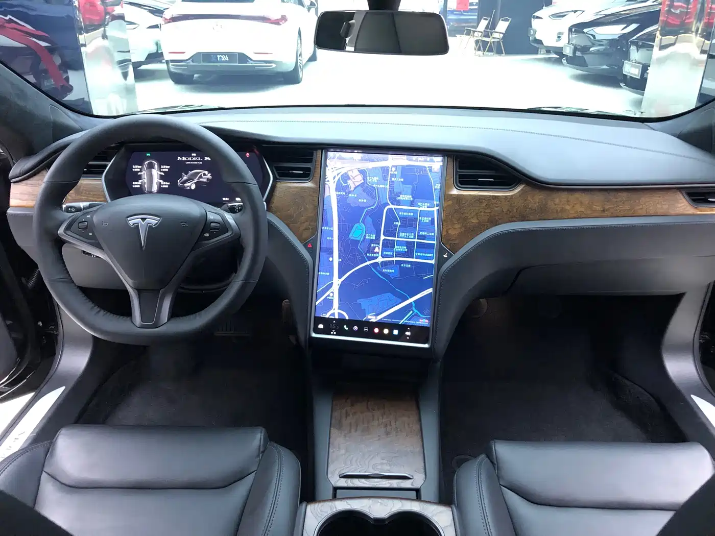 Фото 13 - Tesla Model S
