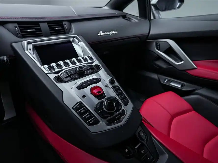 Lamborghini Aventador 2011 LP 700-4 фото 18