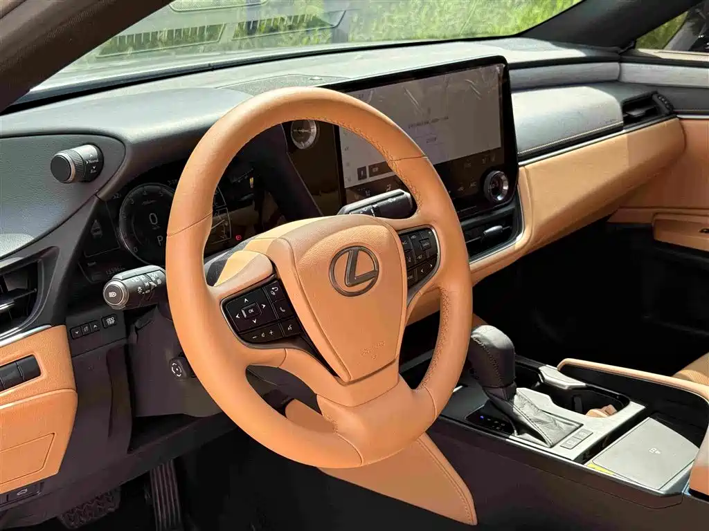 Lexus ES 2025 2025 200 Ultimate Edition
