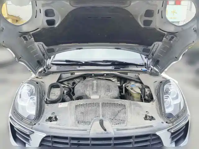 Porsche Macan 2014 Macan 2.0T — фото 3