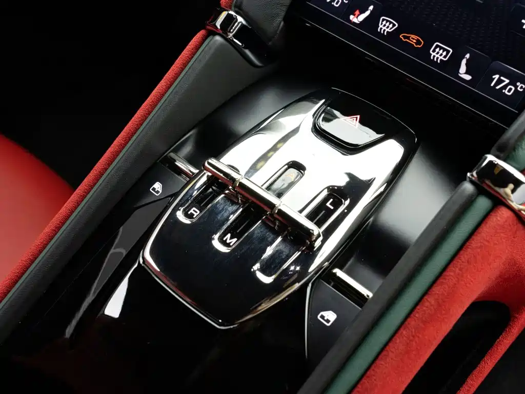 Ferrari Roma 2023 2020 3.9T V8
