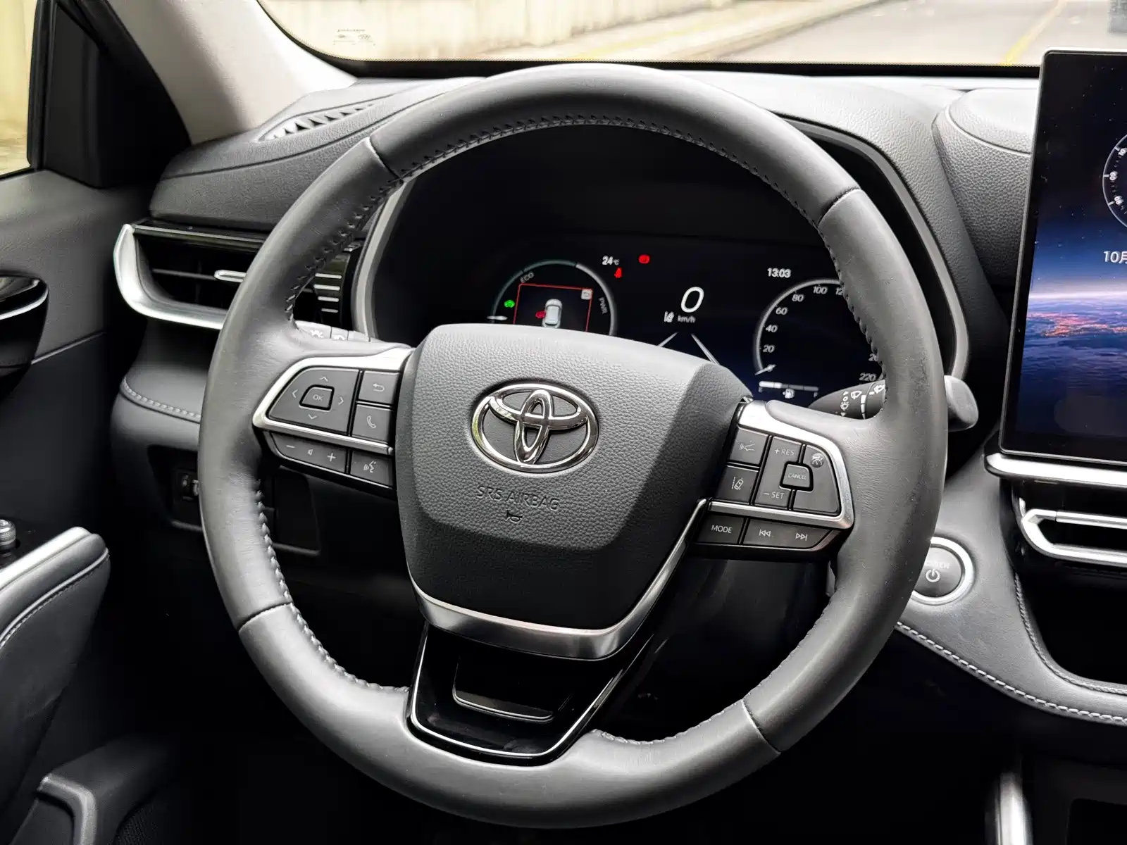 صورة 18 - Toyota Highlander