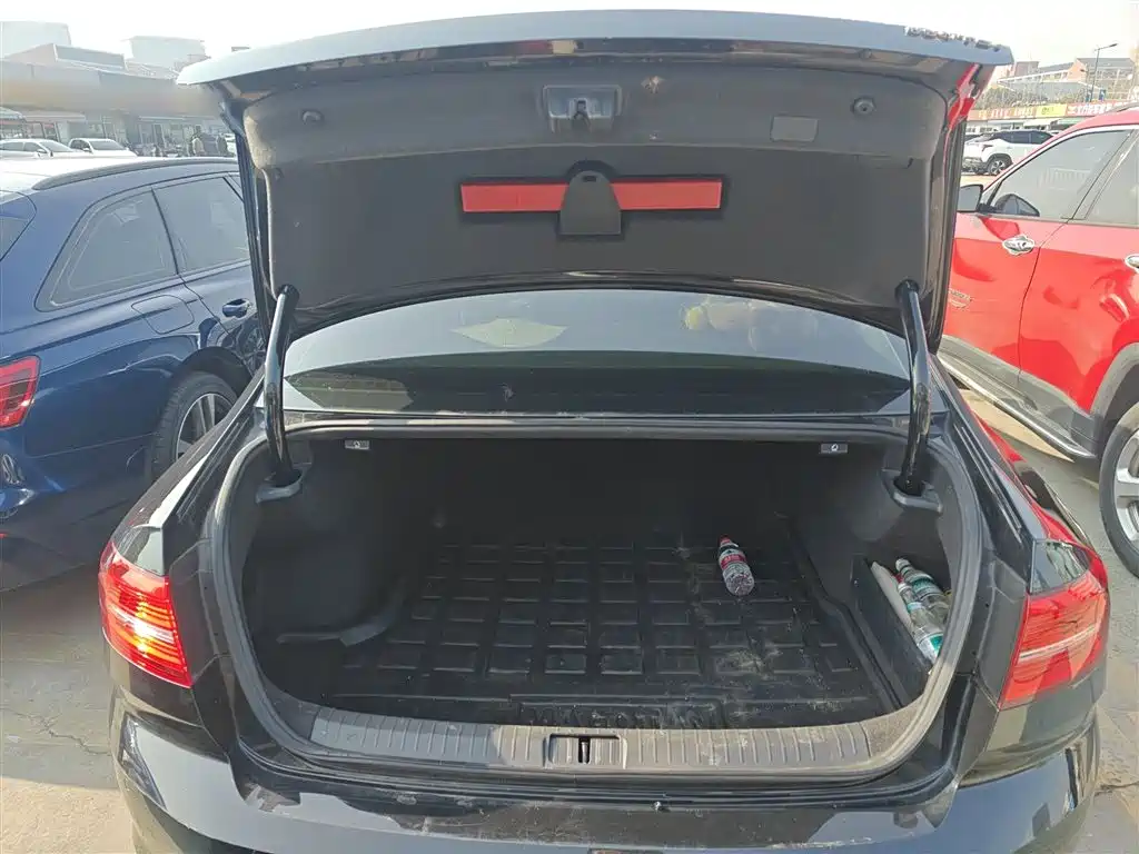 Volkswagen Magotan 2019 330TSI DSG Luxury China V фото 15
