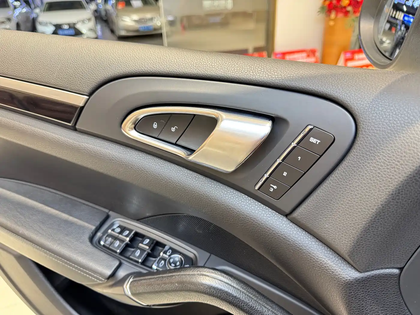 Porsche Cayenne 2011 Cayenne 3.0T фото 13