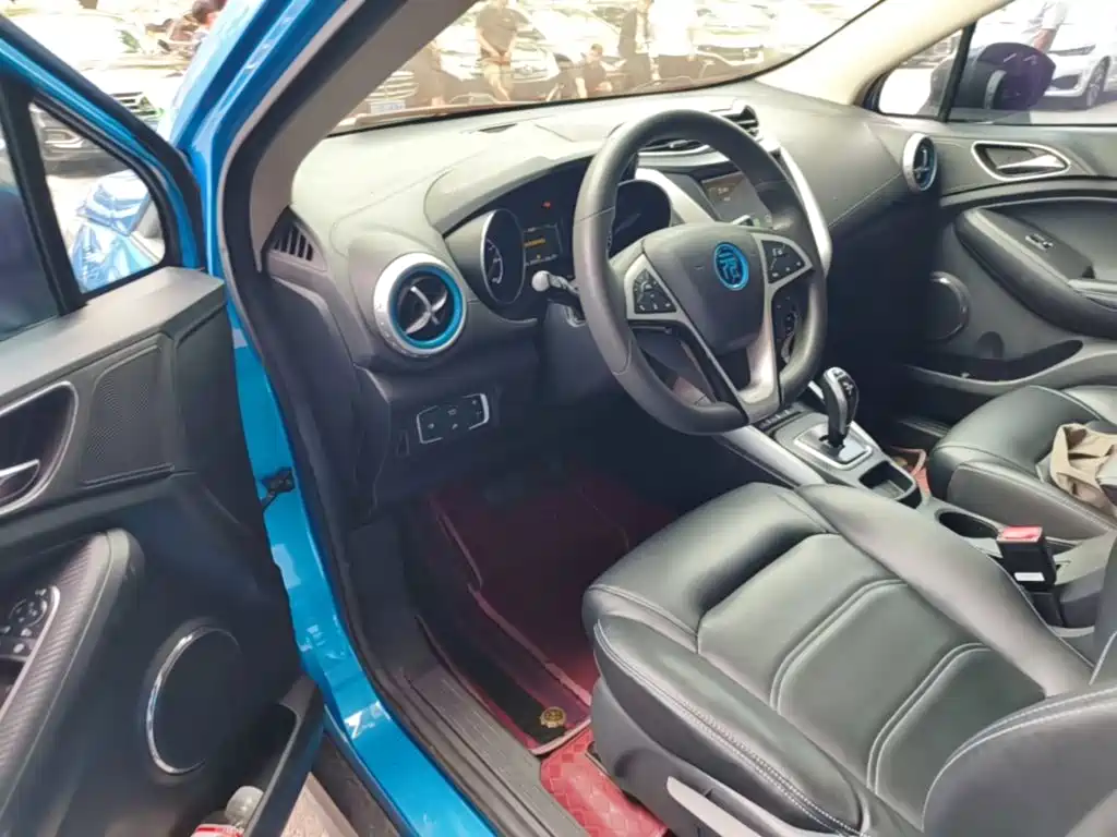 BYD Yuan New Energy 2020 2019 EV360 Smart Connect Premium Edition