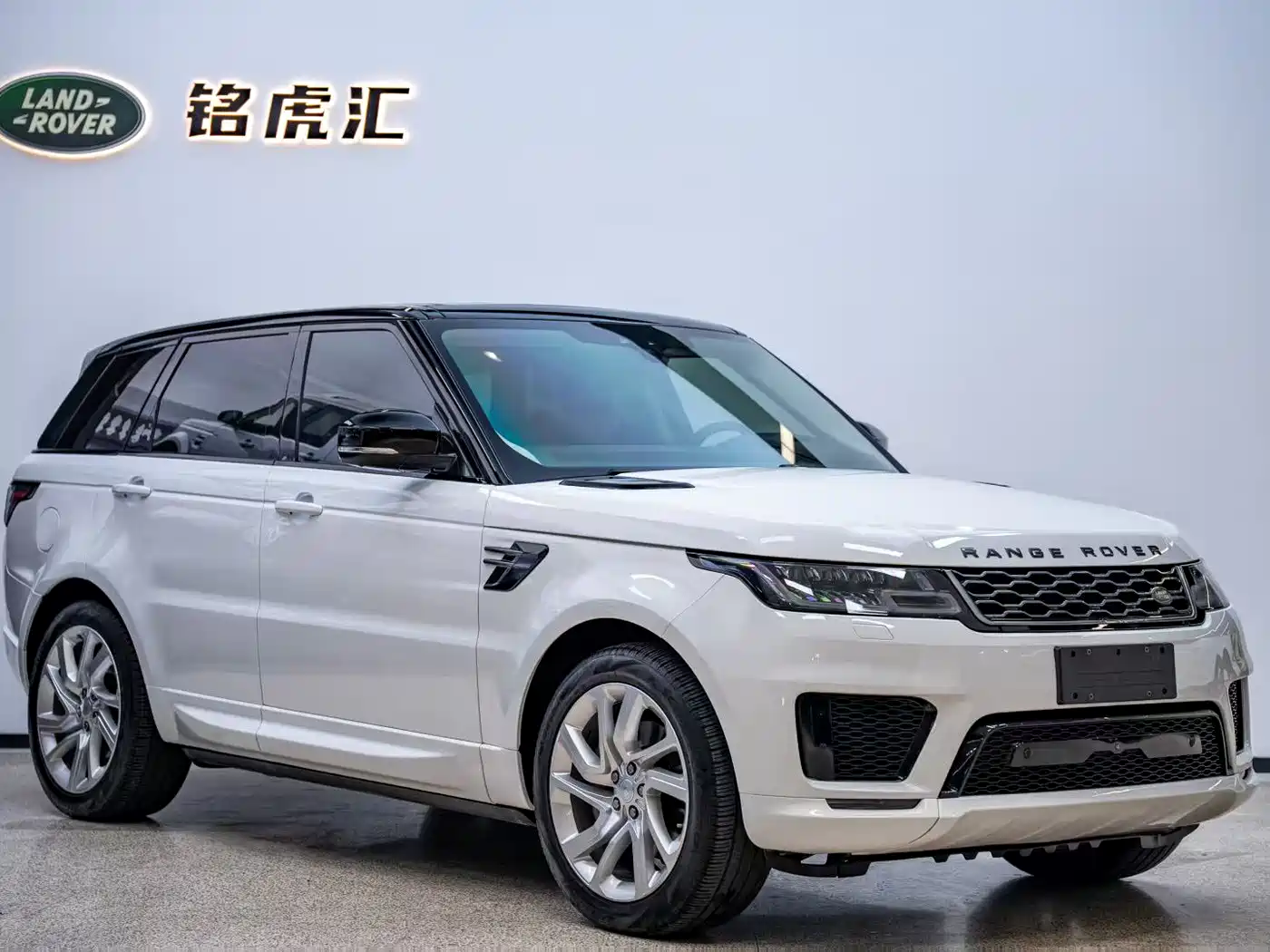 Land Rover Range Rover Sport 2020 3.0 L6 HSE DYNAMIC фото 3