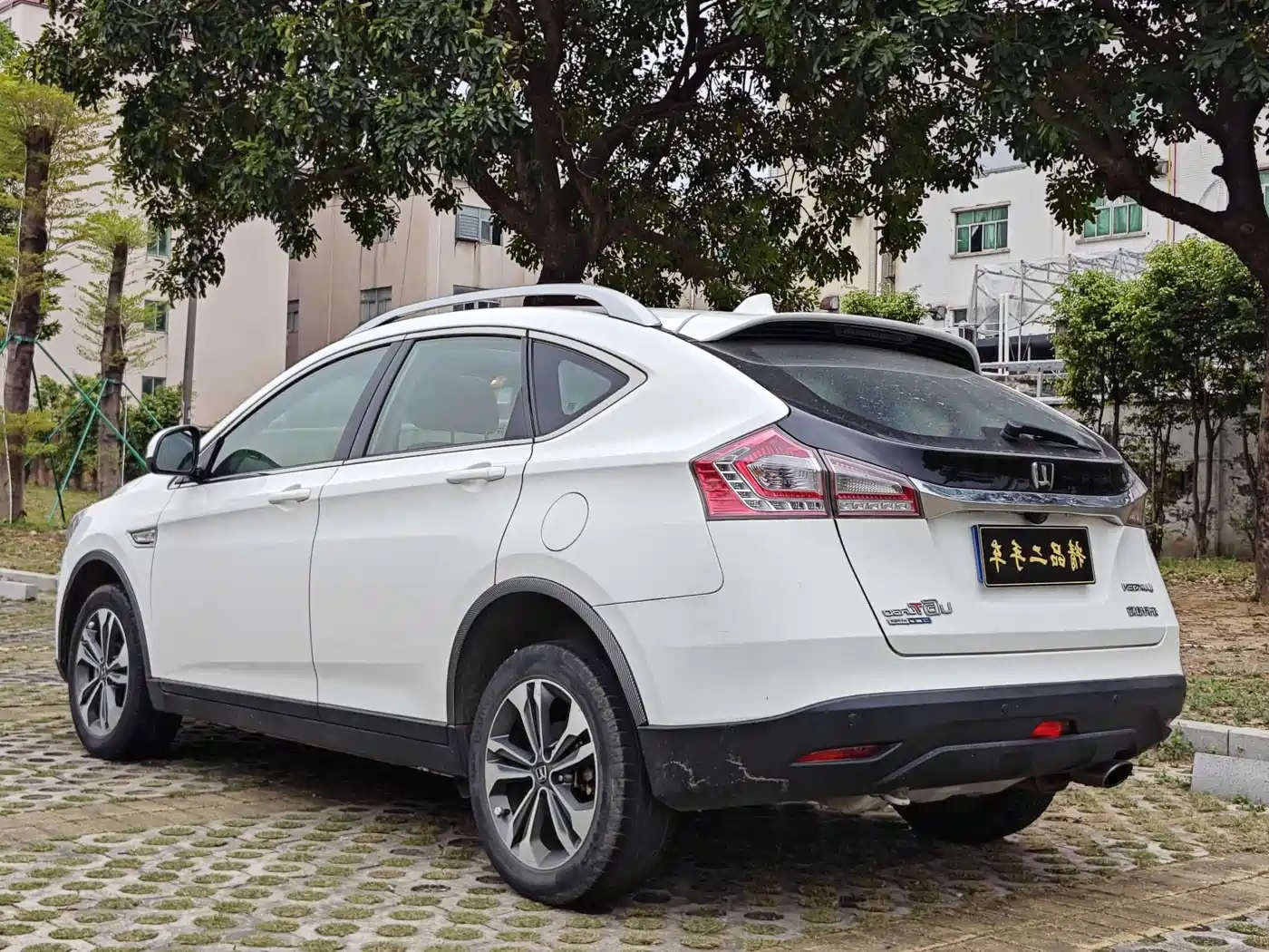 LUXGEN EXCELLENT 6 SUV