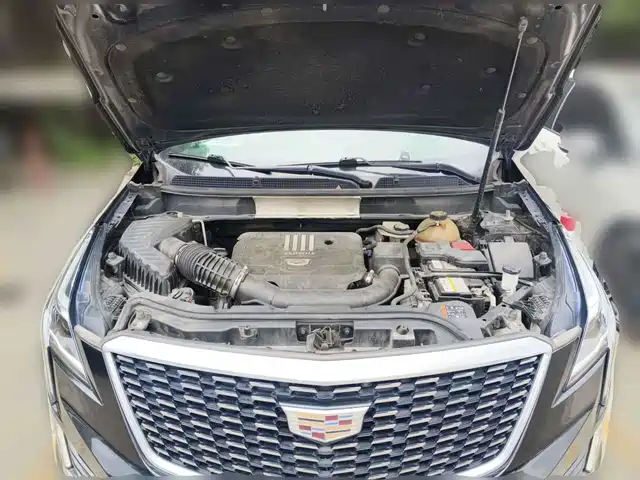 Cadillac XT5 2020 28T Luxury Model — фото 3