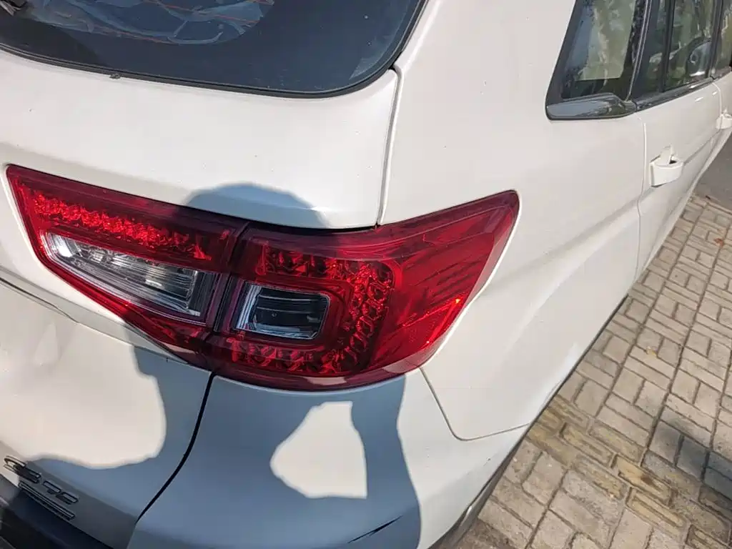 Changan CS75 2014 2014 2.0L Manual Luxury (China IV)