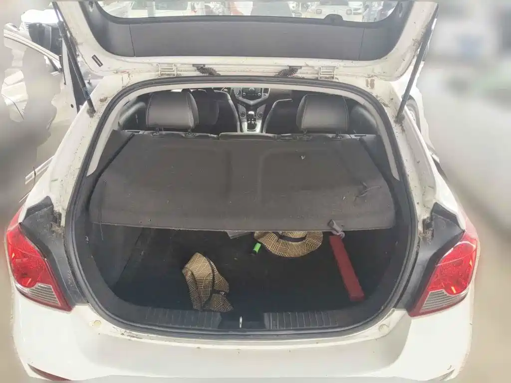 Фото 5 - Chevrolet Cruze