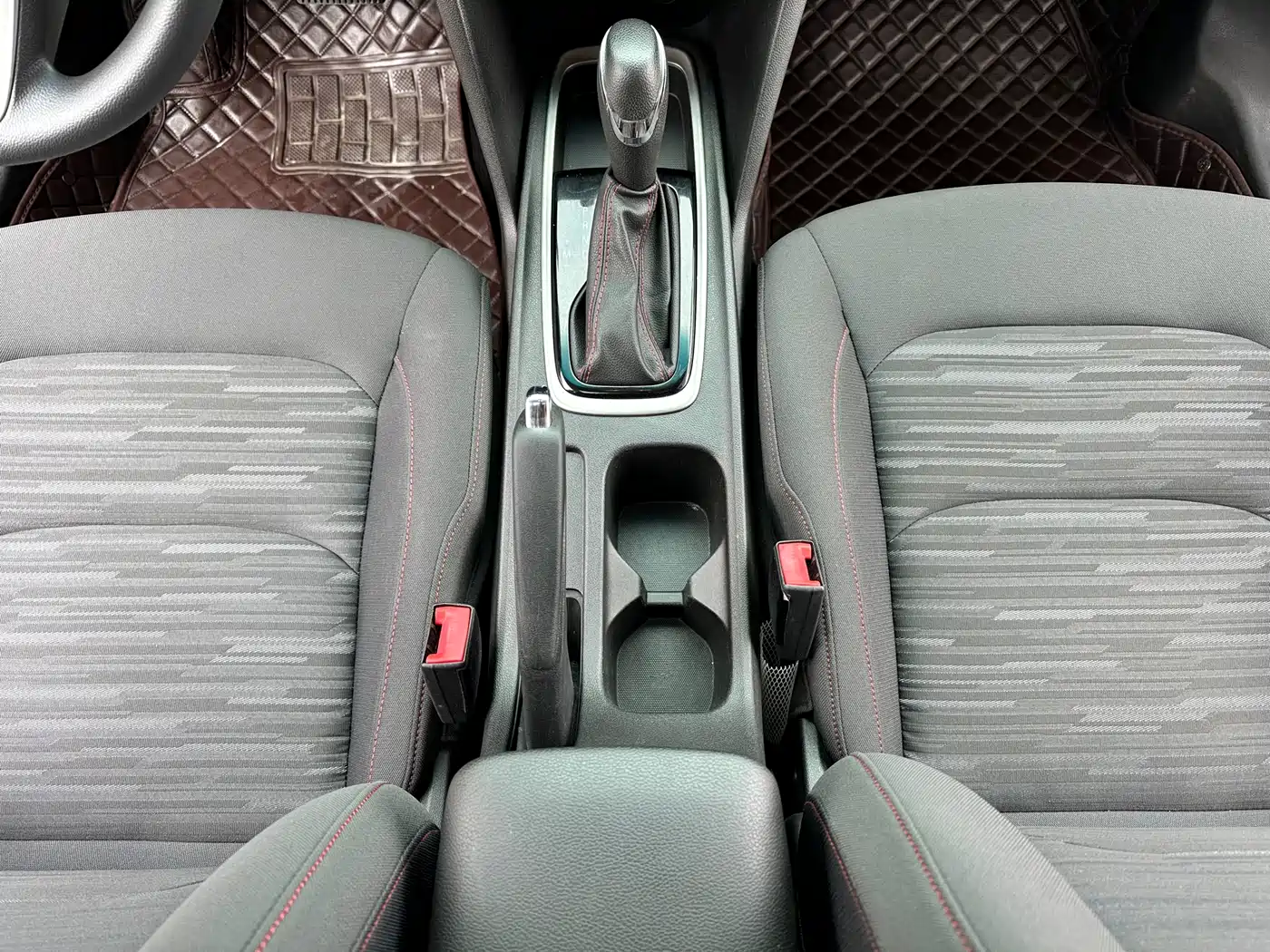 Chevrolet Monza 2019 Redline 320T DCT Joy Edition China VI фото 14
