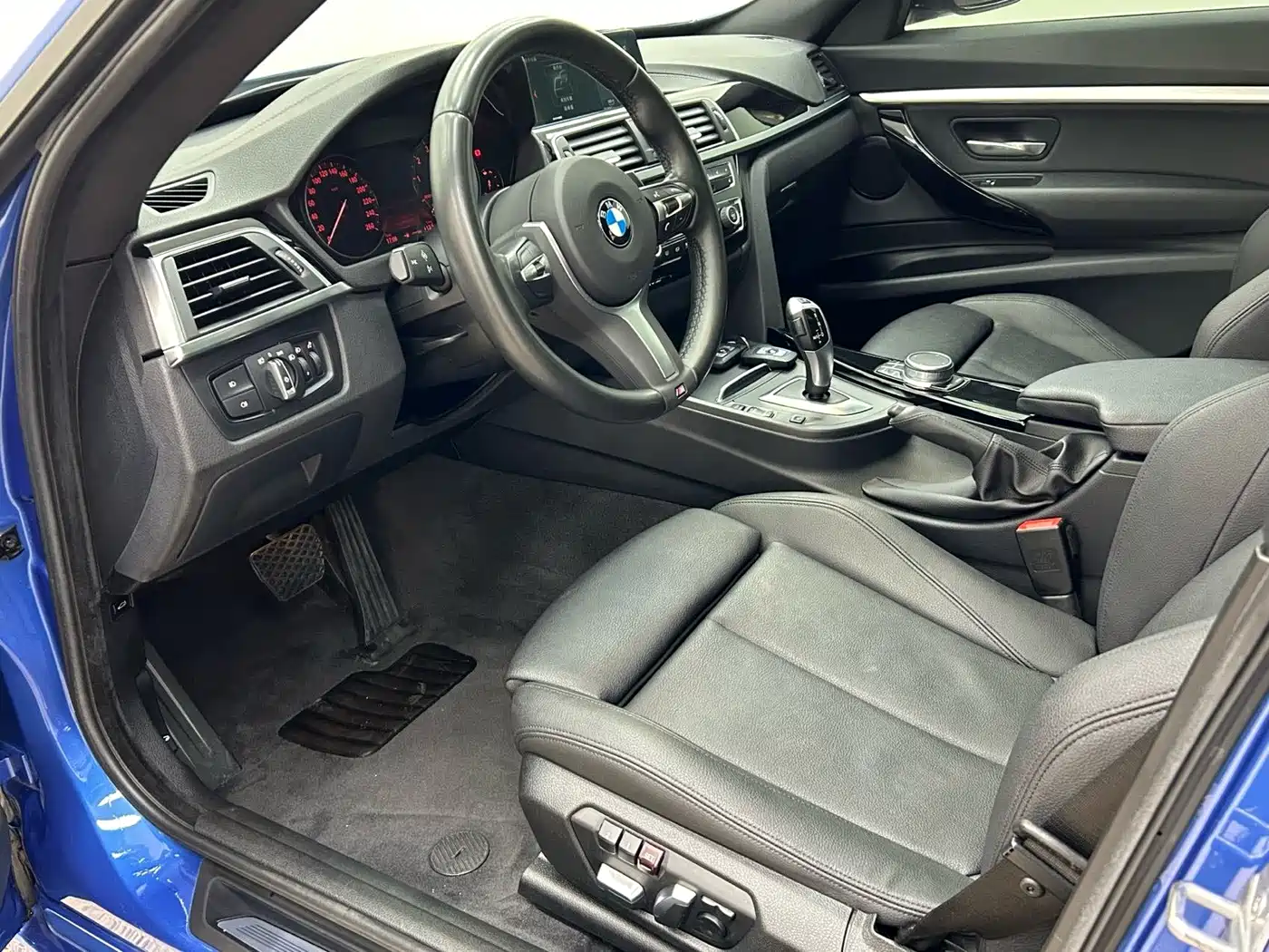 BMW 3 Series GT 2021 2020 320i M Sport Package