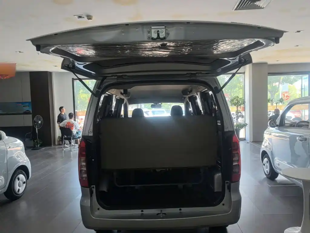 Wuling Motors Wuling Hongguang V 2024 2022 1.5L Power Take Edition Electric Power Steering LAR