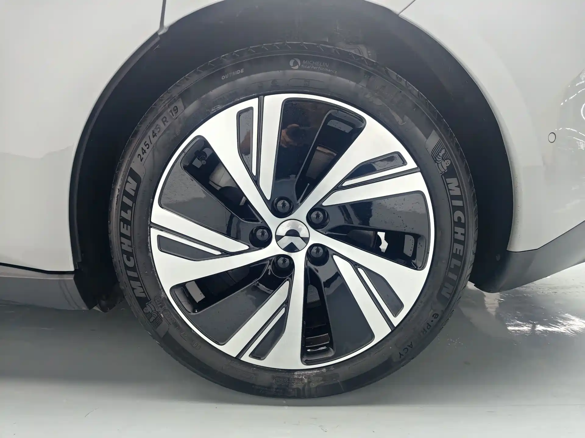 Фото 4 - NIO ET5