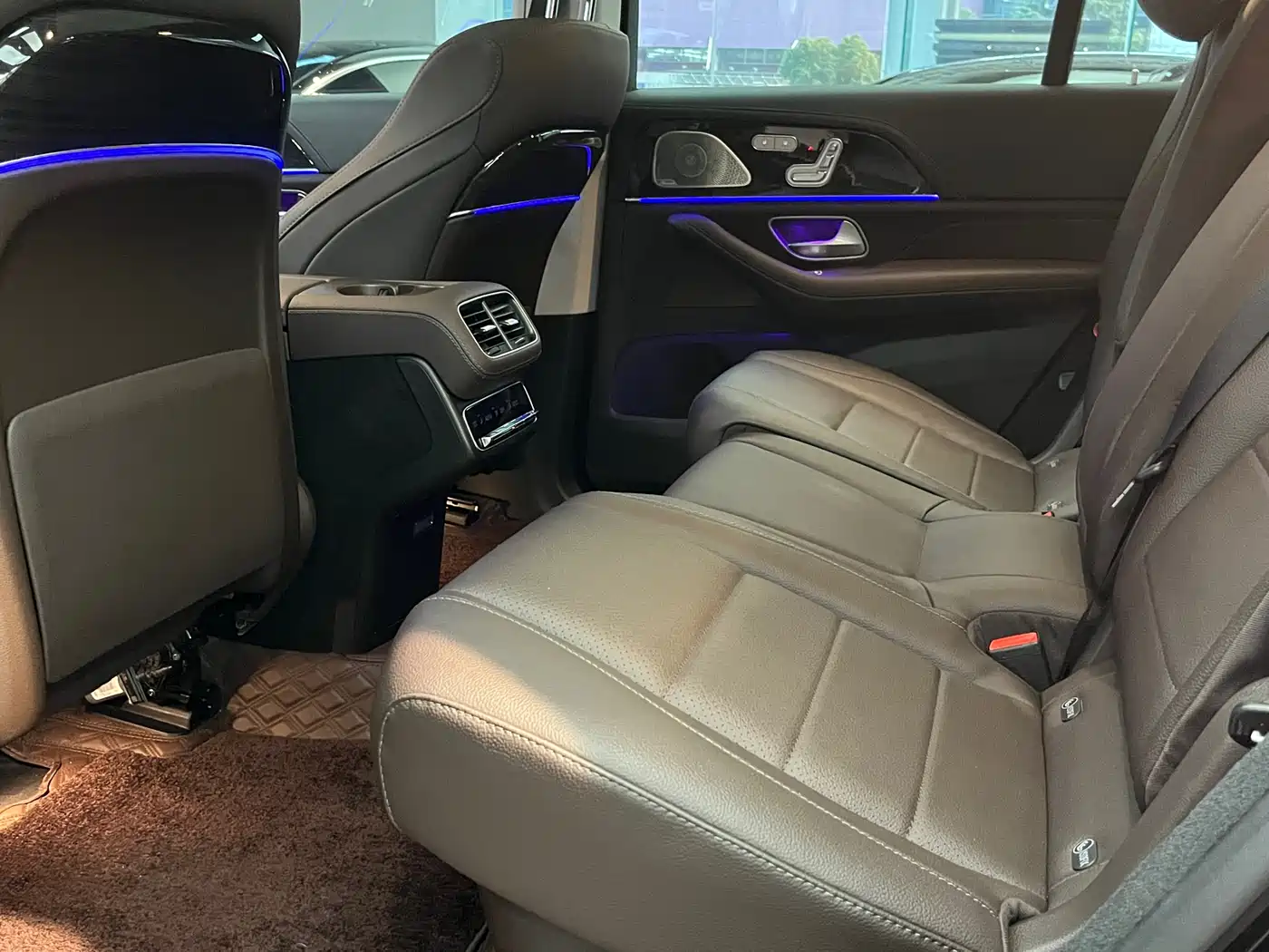 Mercedes-Benz GLS 2023 GLS 450 4MATIC Fashion Edition фото 9