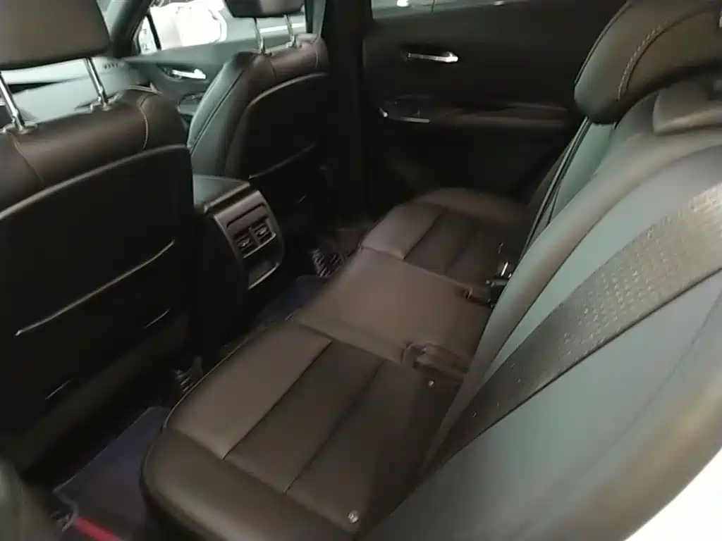Cadillac XT4 2021 28T FWD Technology Edition фото 17