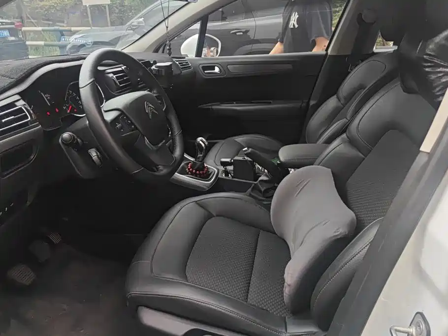 Photo 9 - Citroën C4 C-Quatre