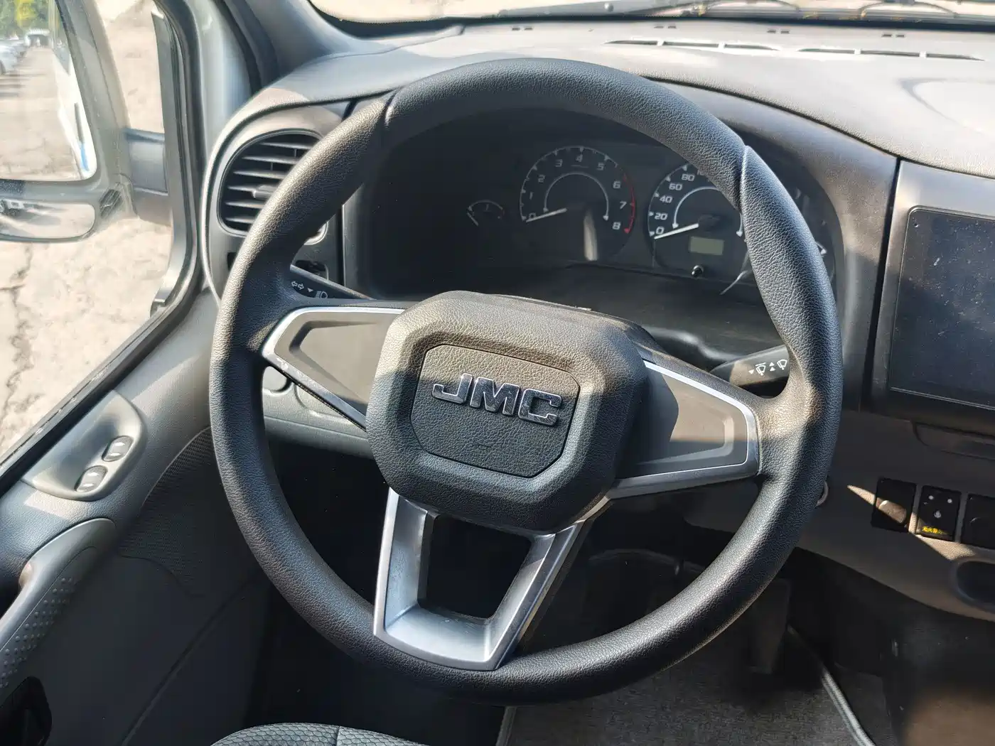 Jiangling Tesun 2019 2017 2.4L Business Long Wheelbase Medium Roof 14/15-seat 4G69S4N