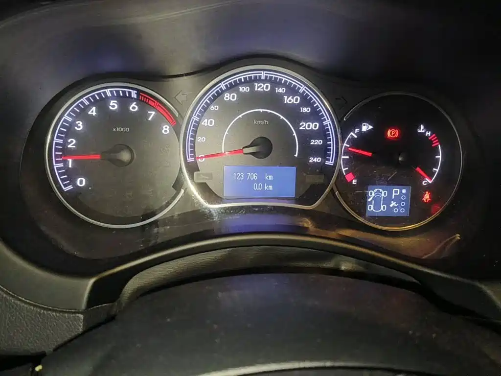 Renault Koleos (Import) 2013 2013 2.5L 4WD Urban Edition