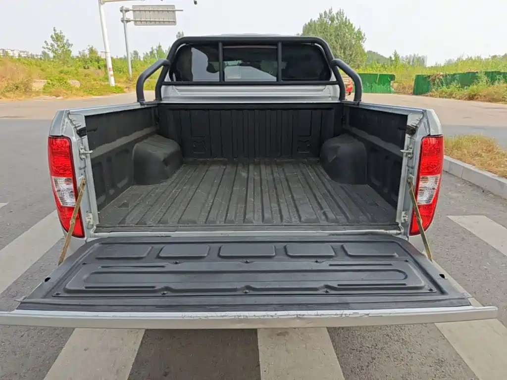 Jiangling Baodian 2024 2023 2.5T Diesel 4WD Comfort Edition Standard Wheelbase JX4D25A6L