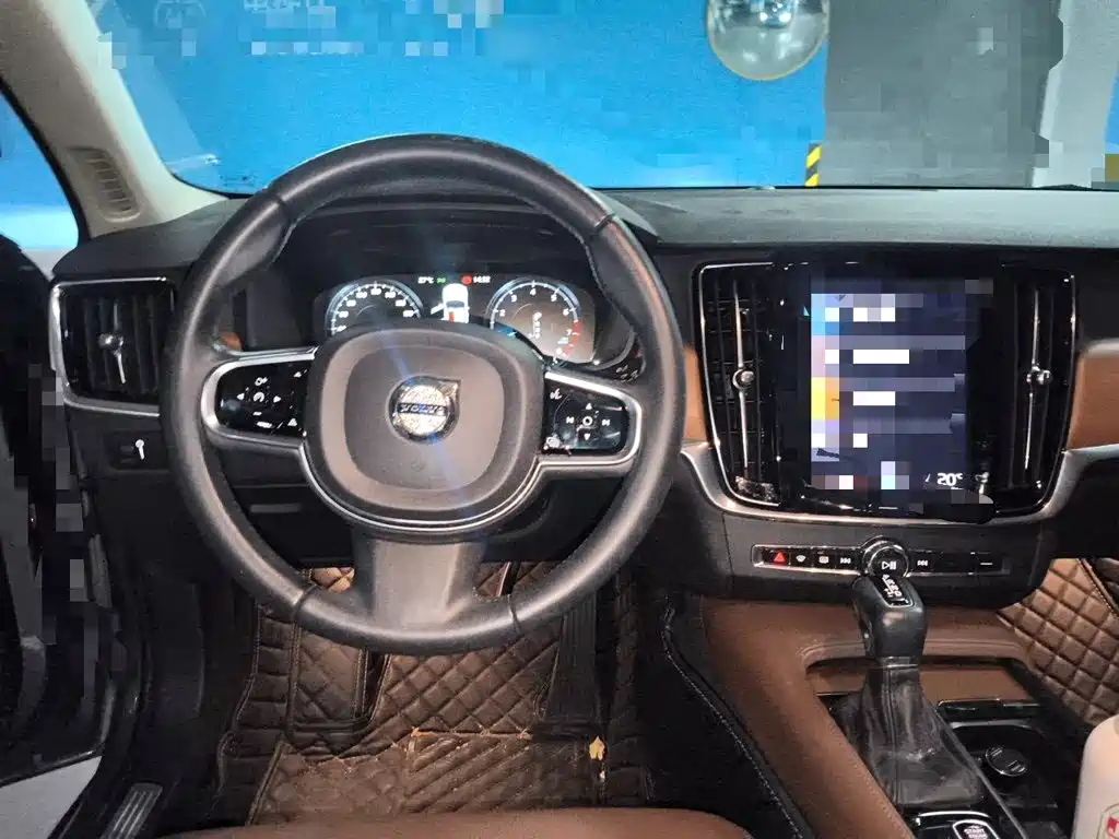 Photo 7 - Volvo S90