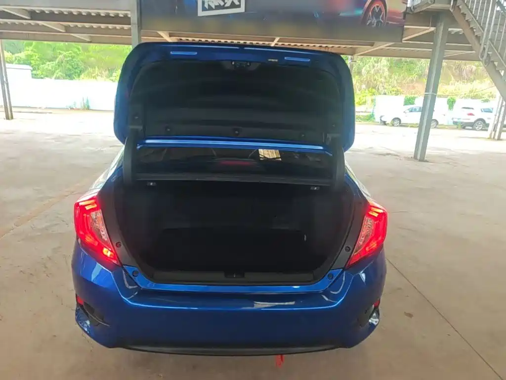 Photo 19 - Honda Civic