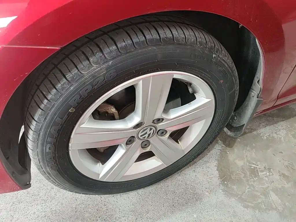 Photo 23 - Volkswagen Golf