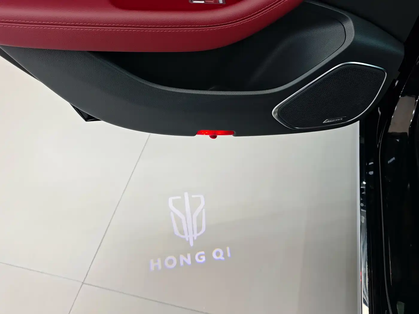 Hongqi H5 2024 2.0T Automatic Smart Connect Flag Smooth Edition фото 17